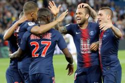 开云平台登录Doinb迎来十二赛季高光表现，巴黎圣日耳曼球迷沸腾！(lgd巴黎圣日耳曼队服)